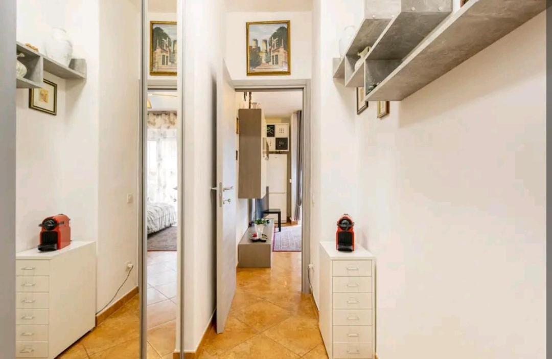 Camera Privata Nell'Appartamento In Zona Residenziale Con 2 Piscine Rapallo Luaran gambar